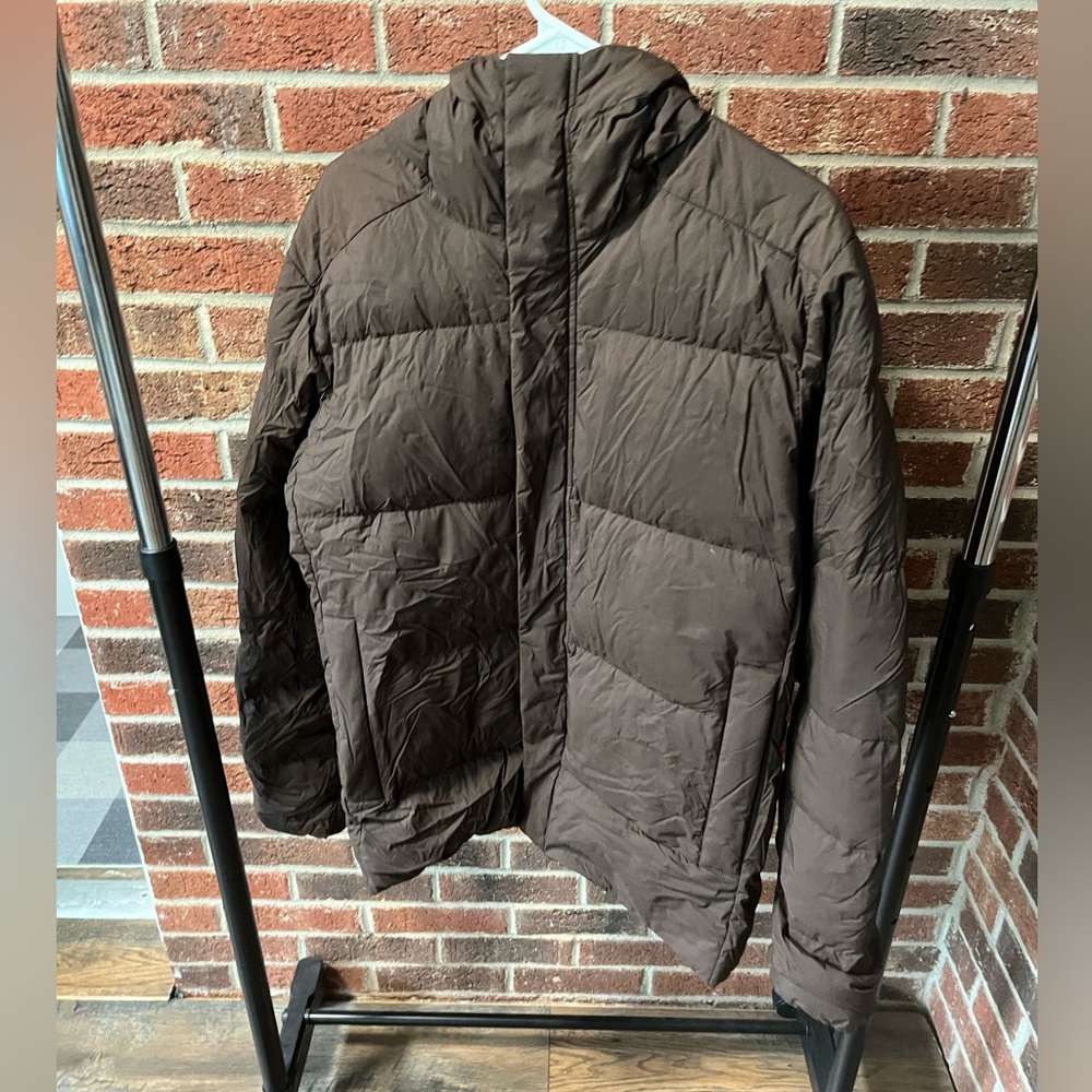 BRAND NEW!! Mountain hardware jacket